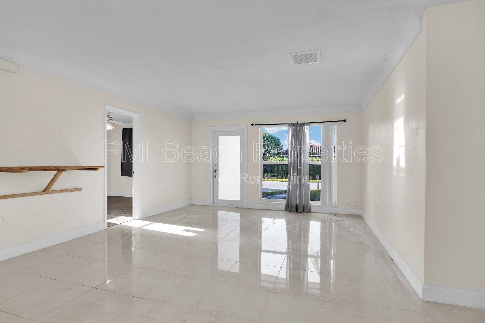 4 Bed/ 2 Bath home in Lake Worth! property image