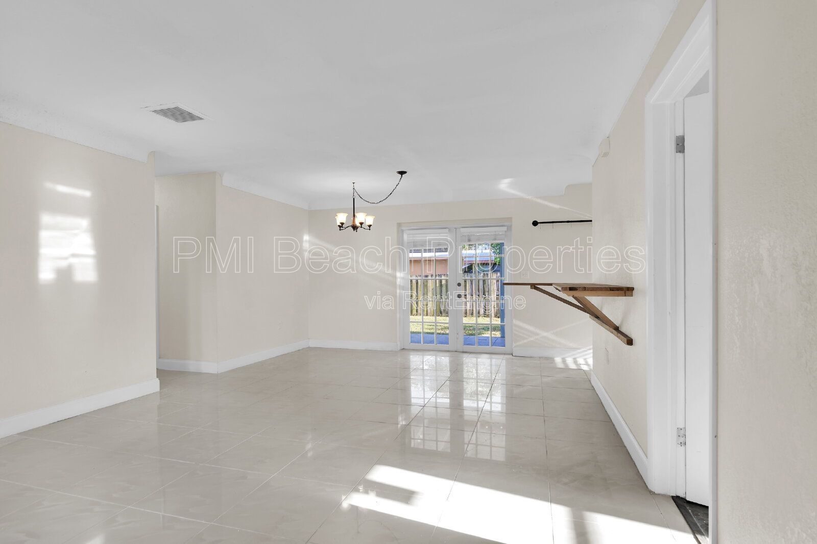 4 Bed/ 2 Bath home in Lake Worth! property image