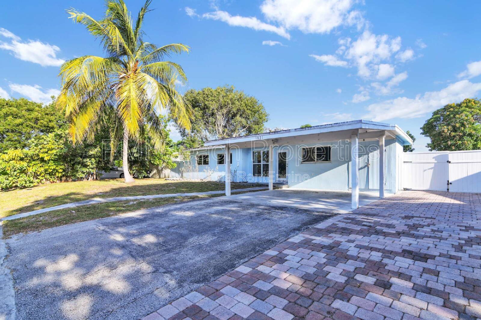 4 Bed/ 2 Bath home in Lake Worth! property image