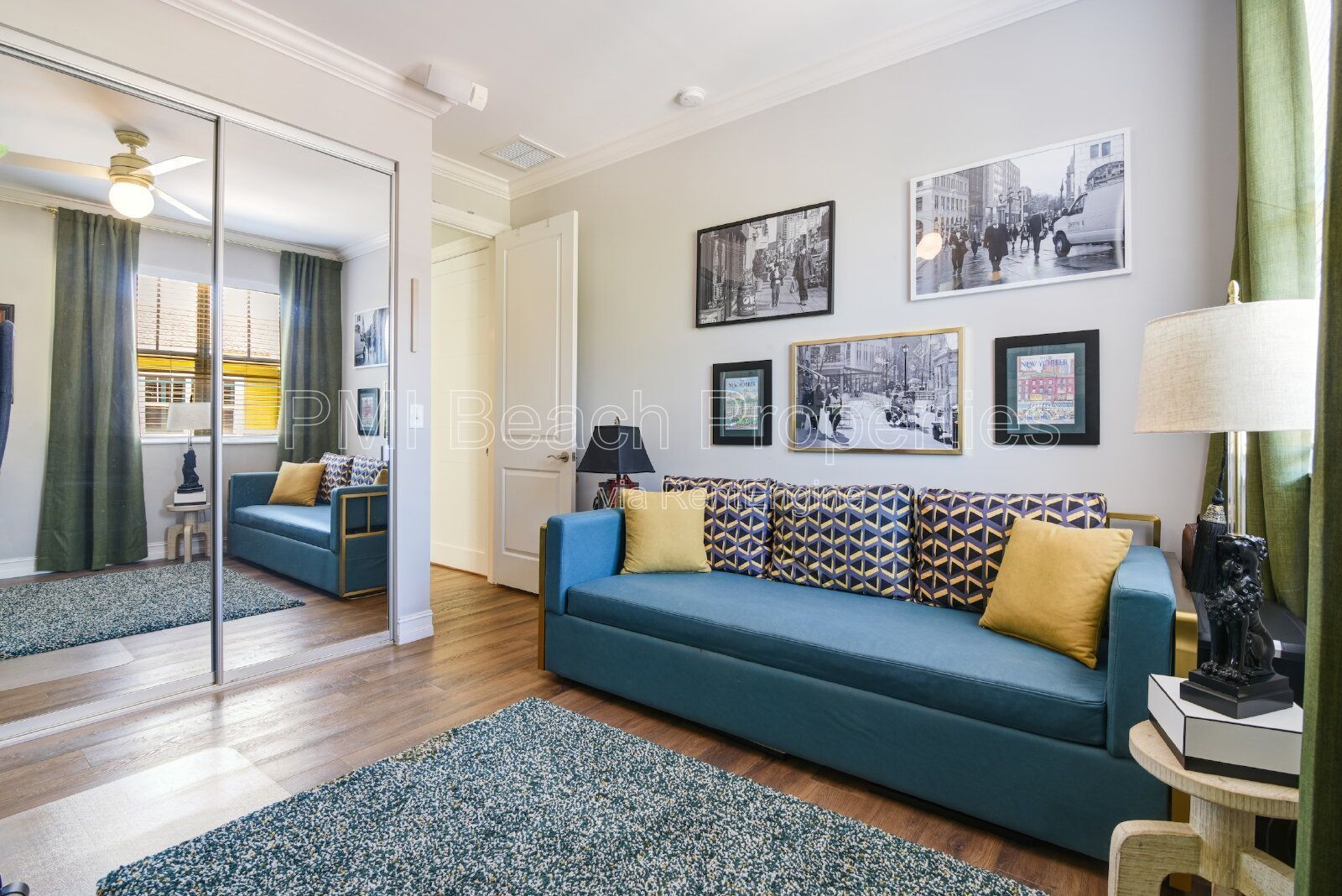 Beautifully updated & spacious Townhouse property image