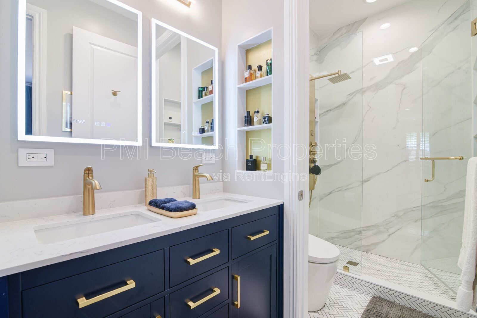 Beautifully updated & spacious Townhouse property image