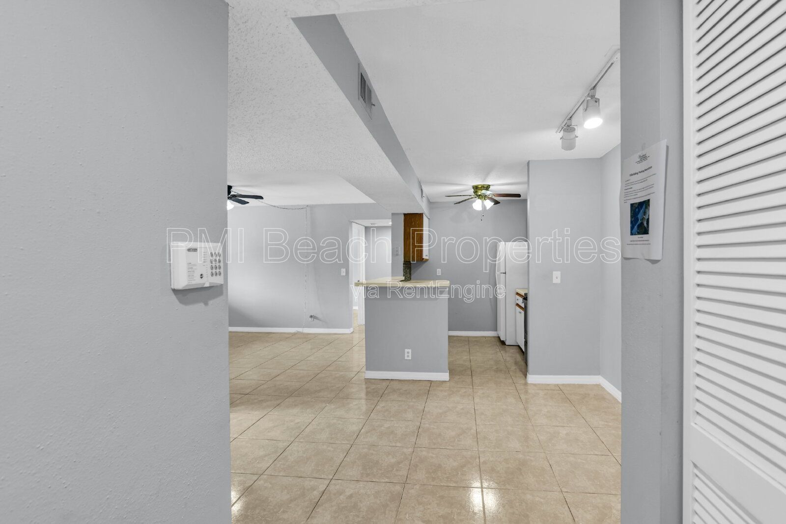 Spacious 2 Bedroom with Split Floorplan property image