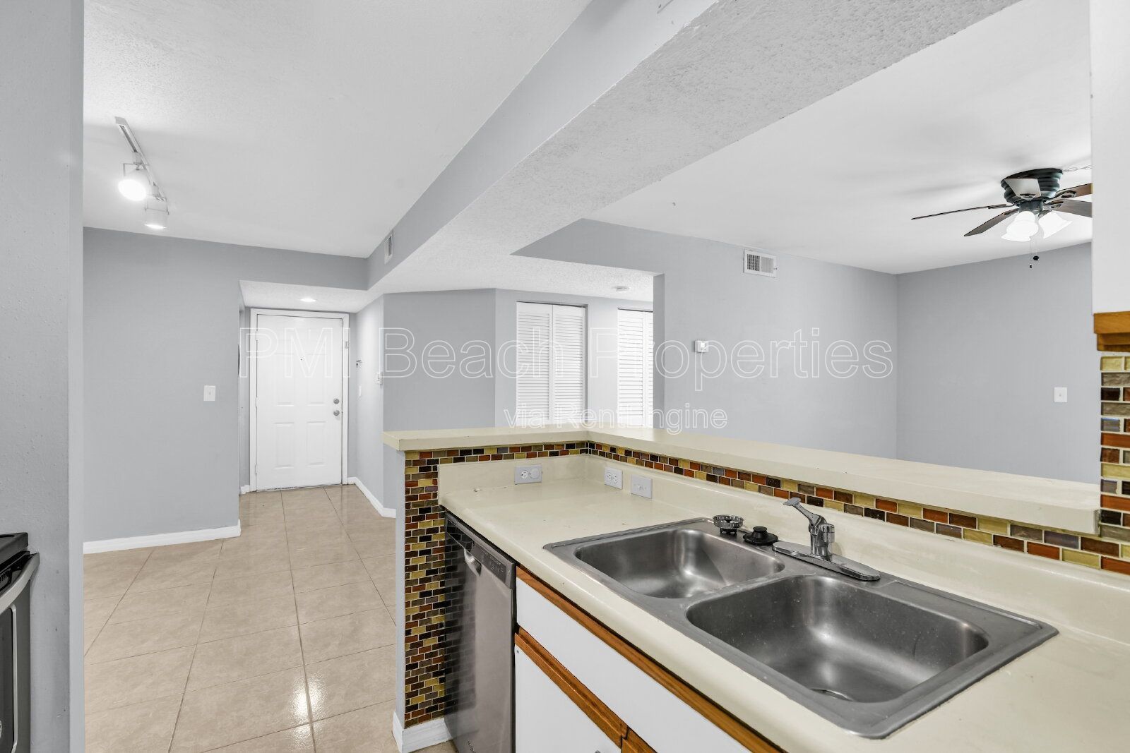 Spacious 2 Bedroom with Split Floorplan property image