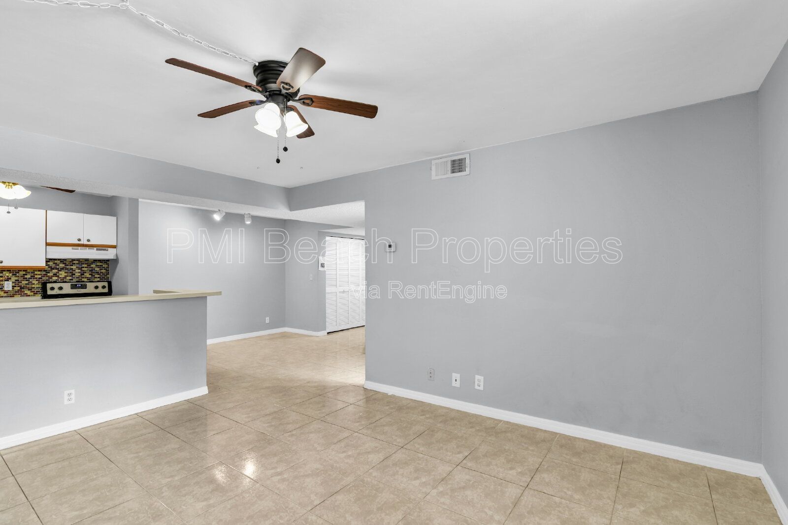 Spacious 2 Bedroom with Split Floorplan property image