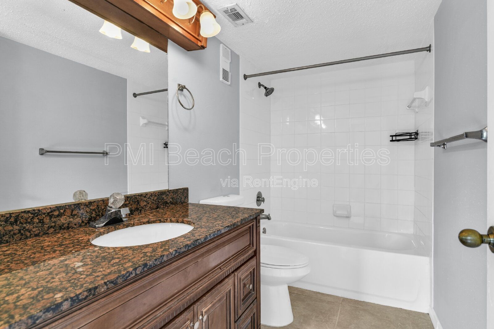 Spacious 2 Bedroom with Split Floorplan property image