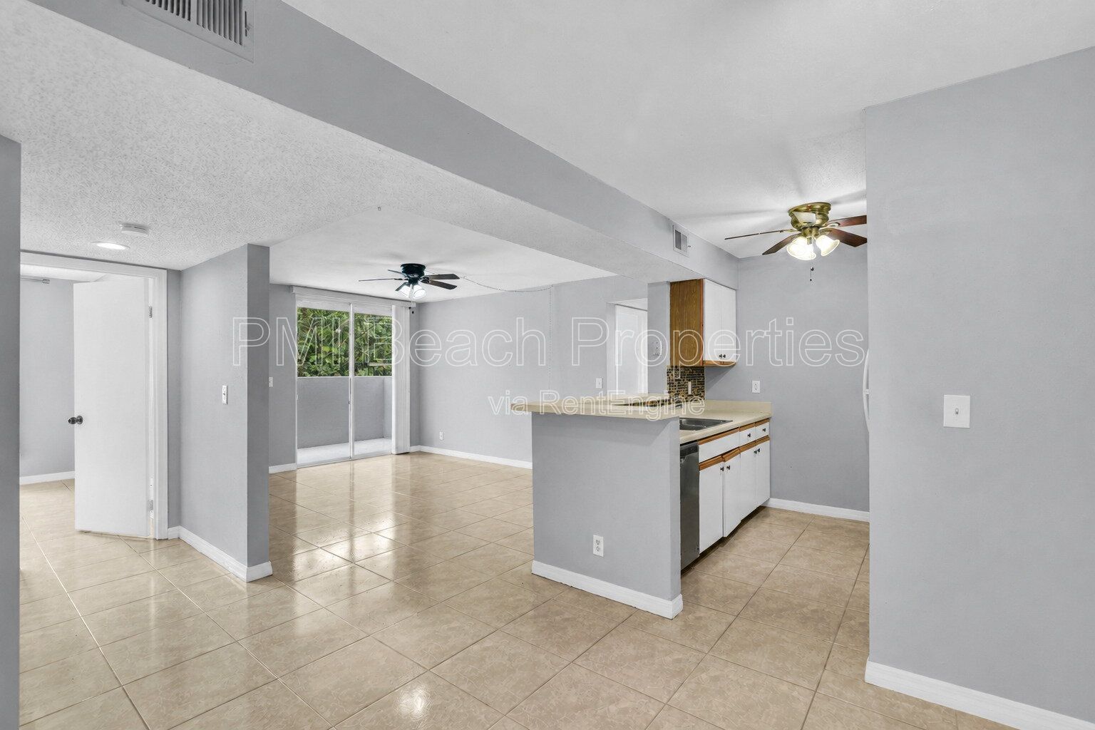 Spacious 2 Bedroom with Split Floorplan property image