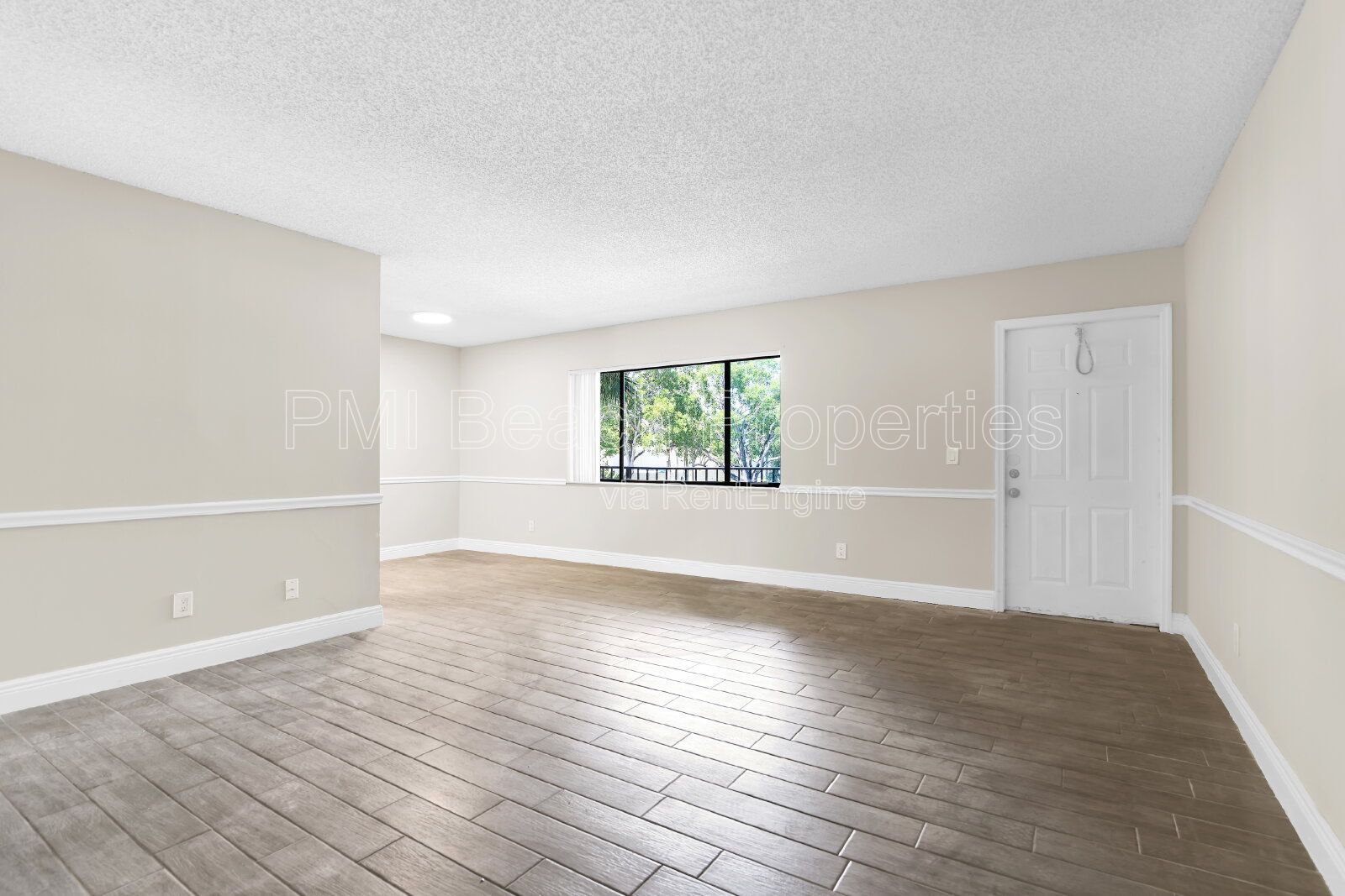 Spacious and refreshed 2 Bed/2 Bath condo property image