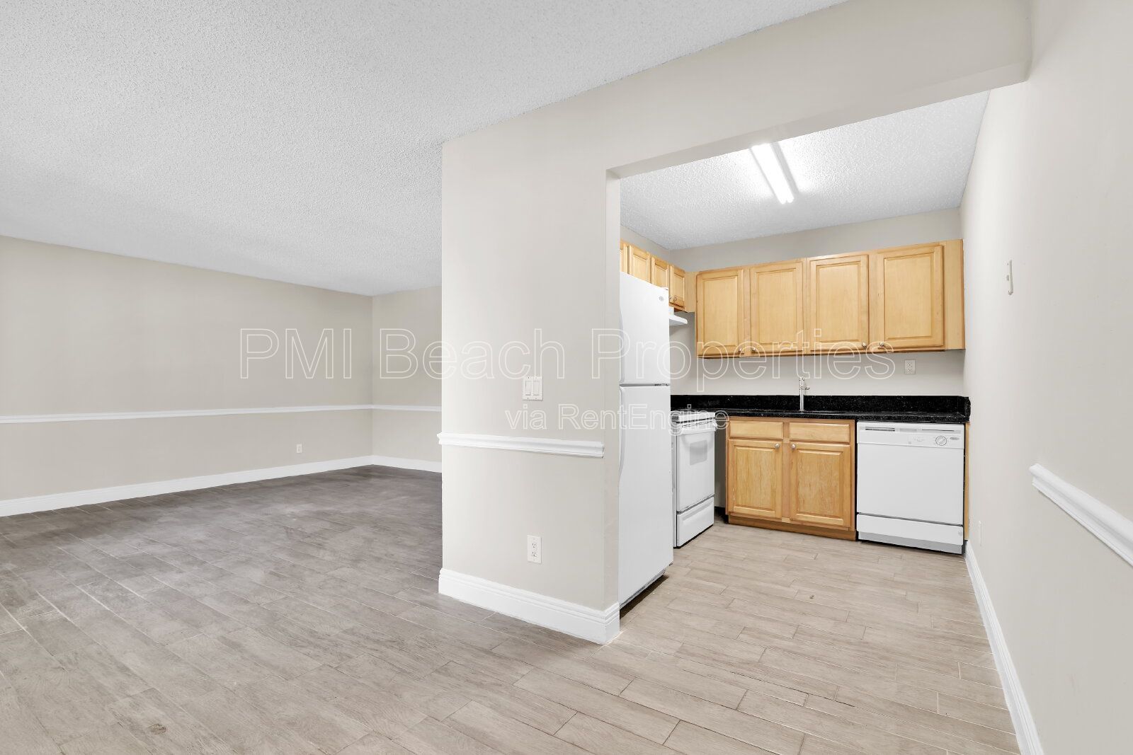 Spacious and refreshed 2 Bed/2 Bath condo property image